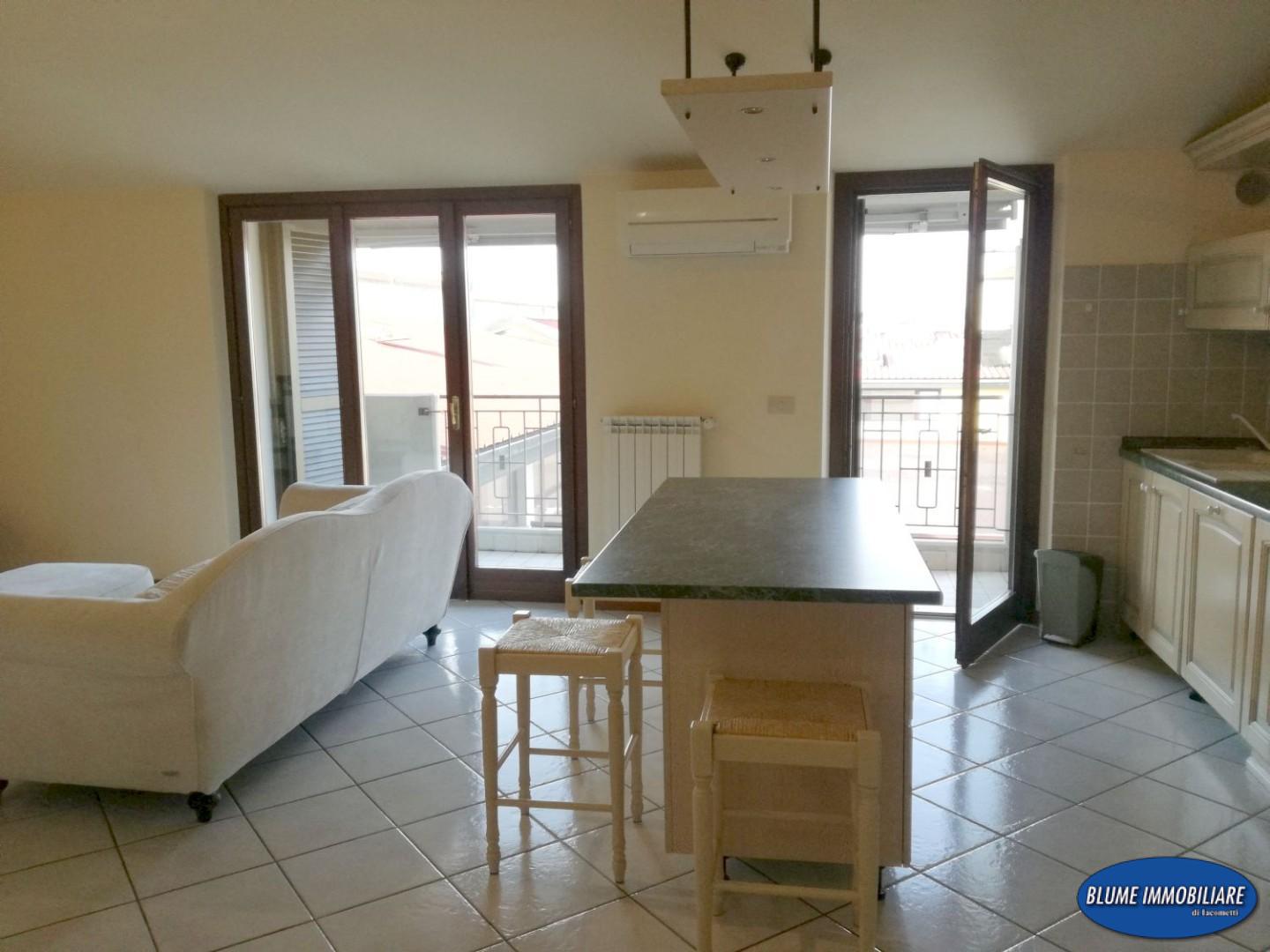 Trilocale arredato in affitto, Viareggio marco polo