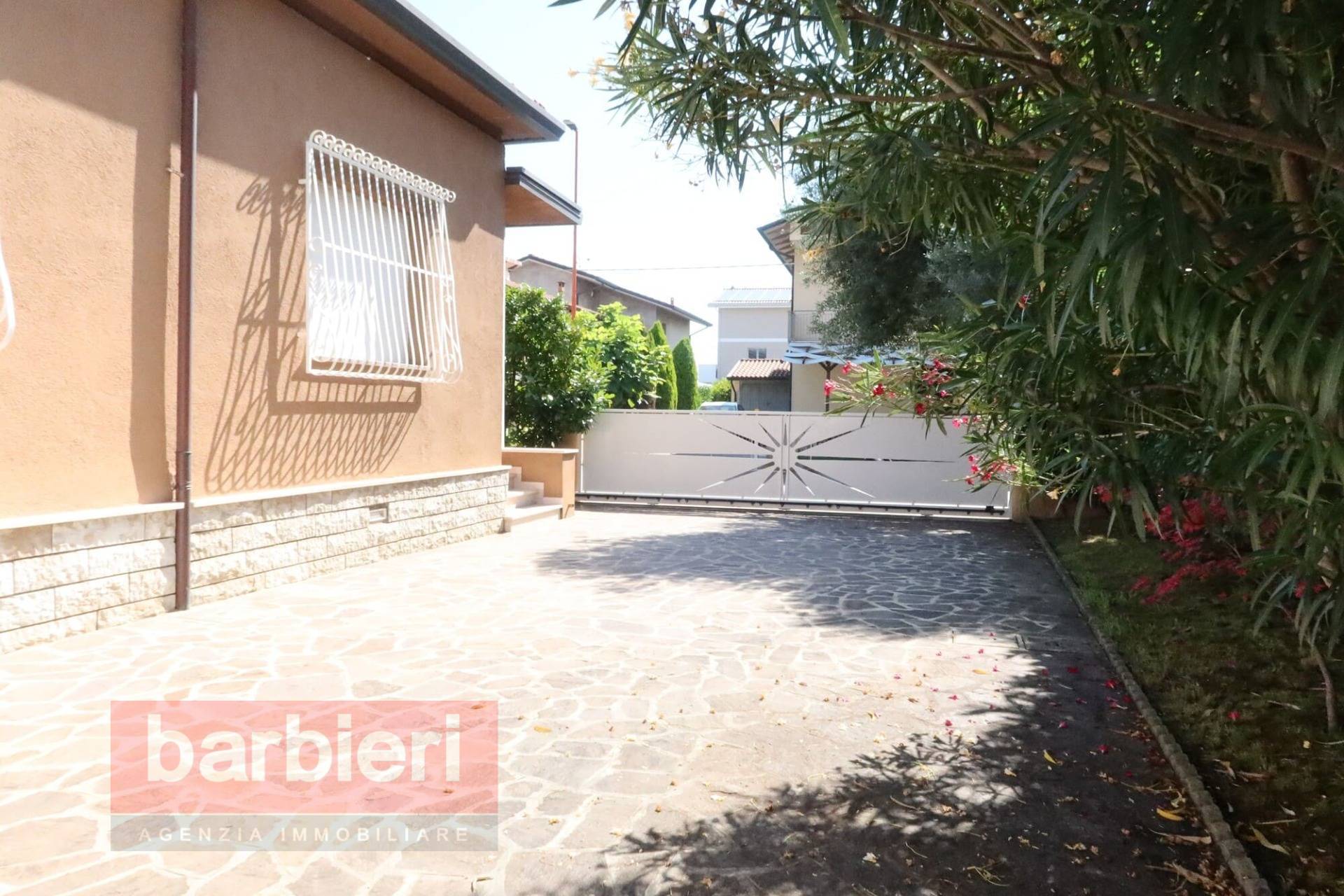 Villa in vendita a Cesena, Calabrina