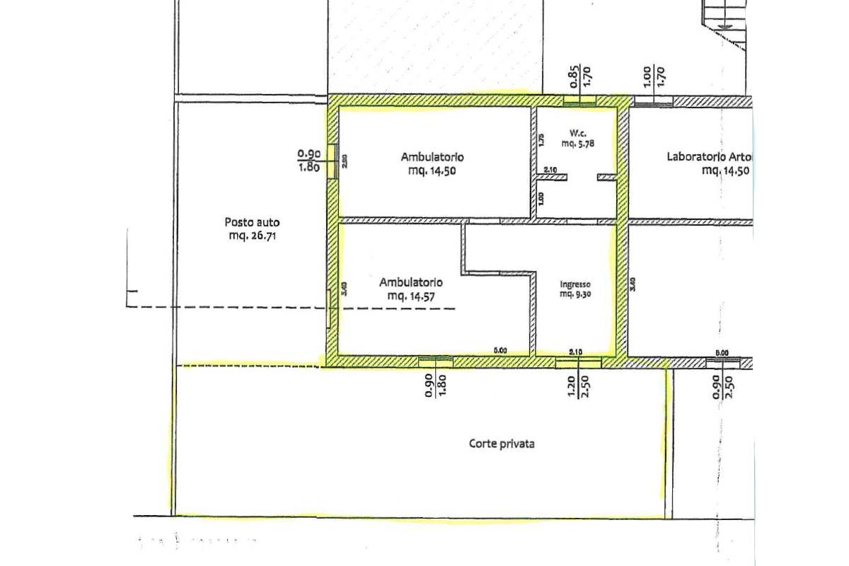 Locale commerciale in affitto a Cervia