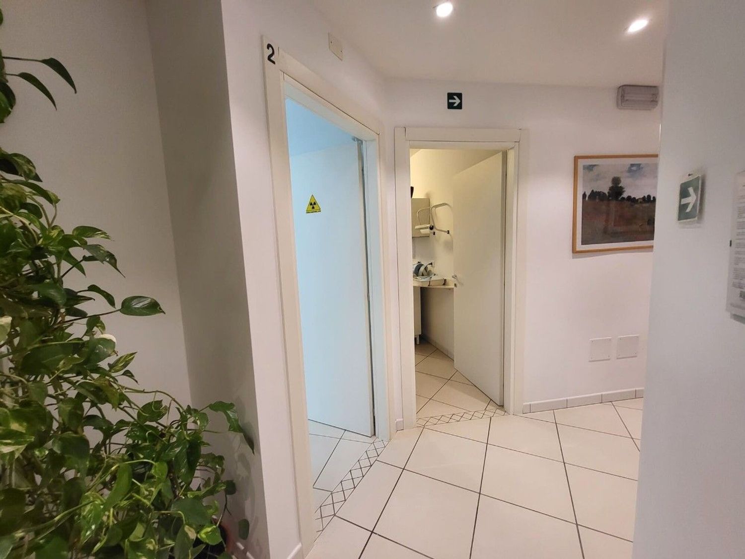 Locale commerciale in vendita a Cervia