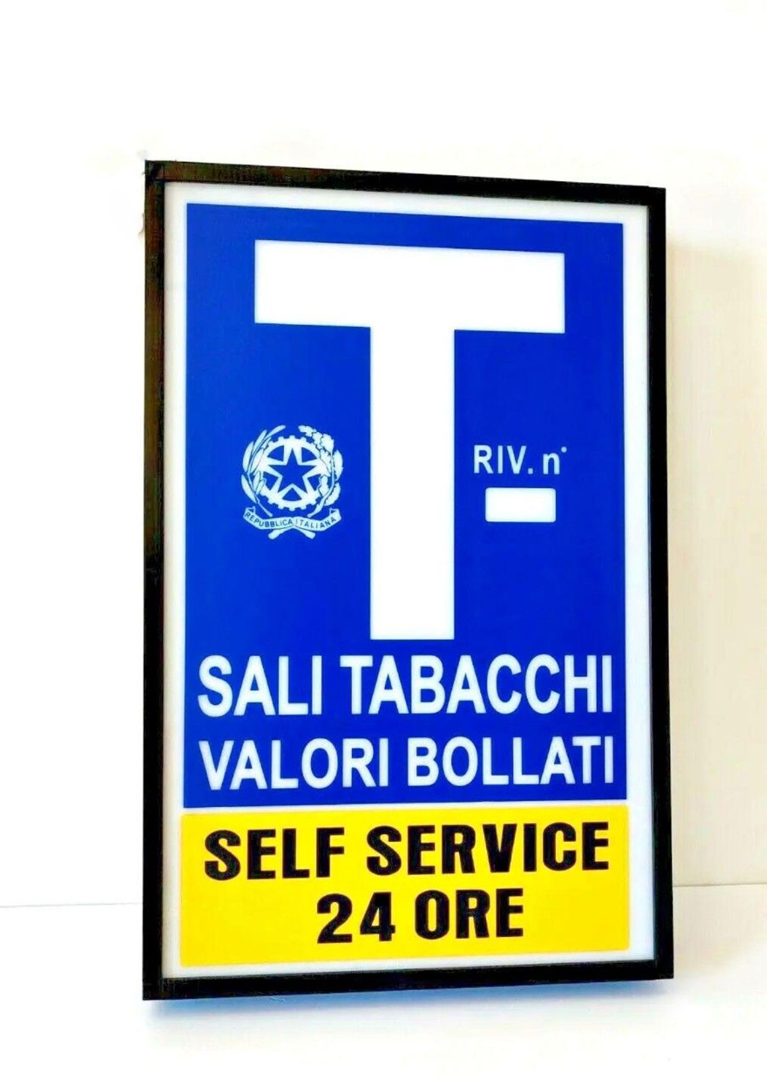 Locale commerciale in vendita a Cervia