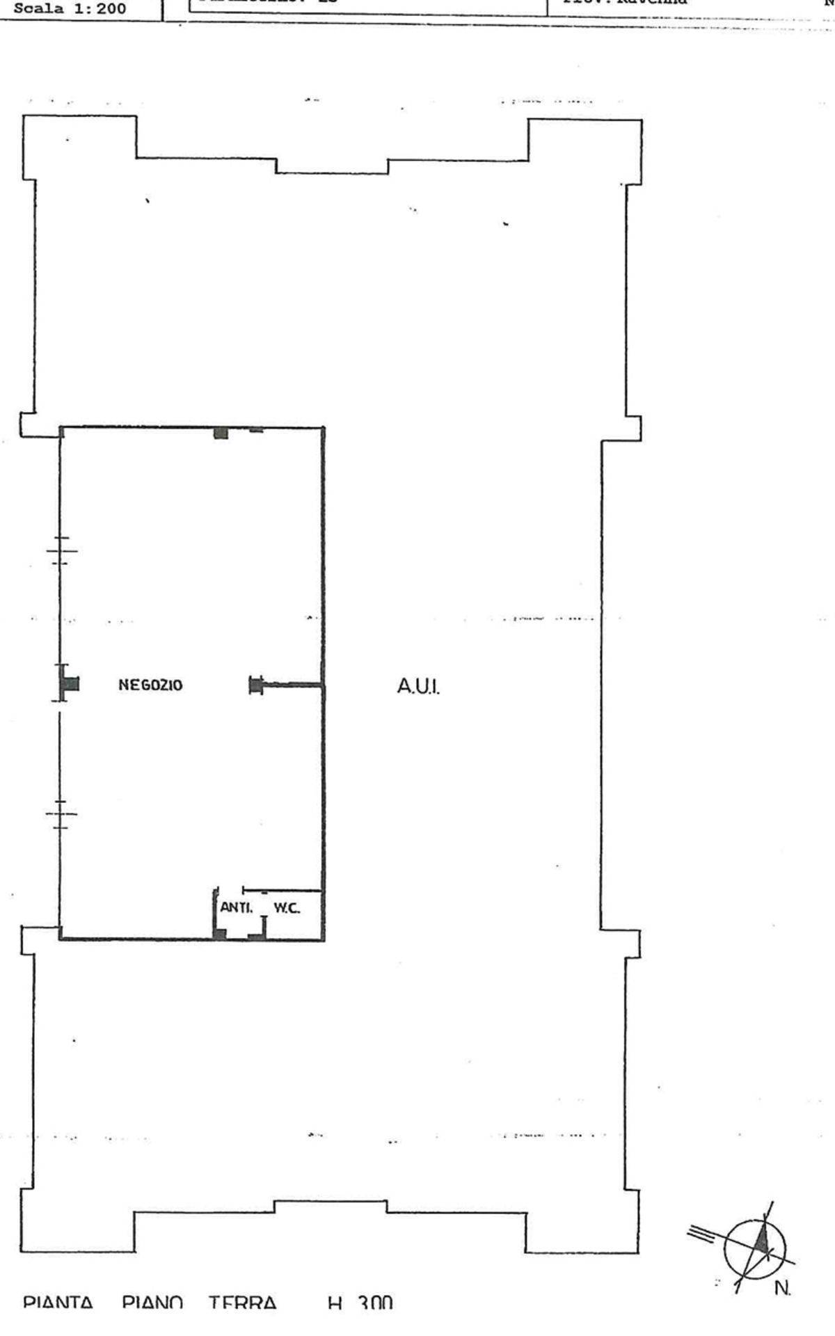 Locale commerciale in vendita a Cervia