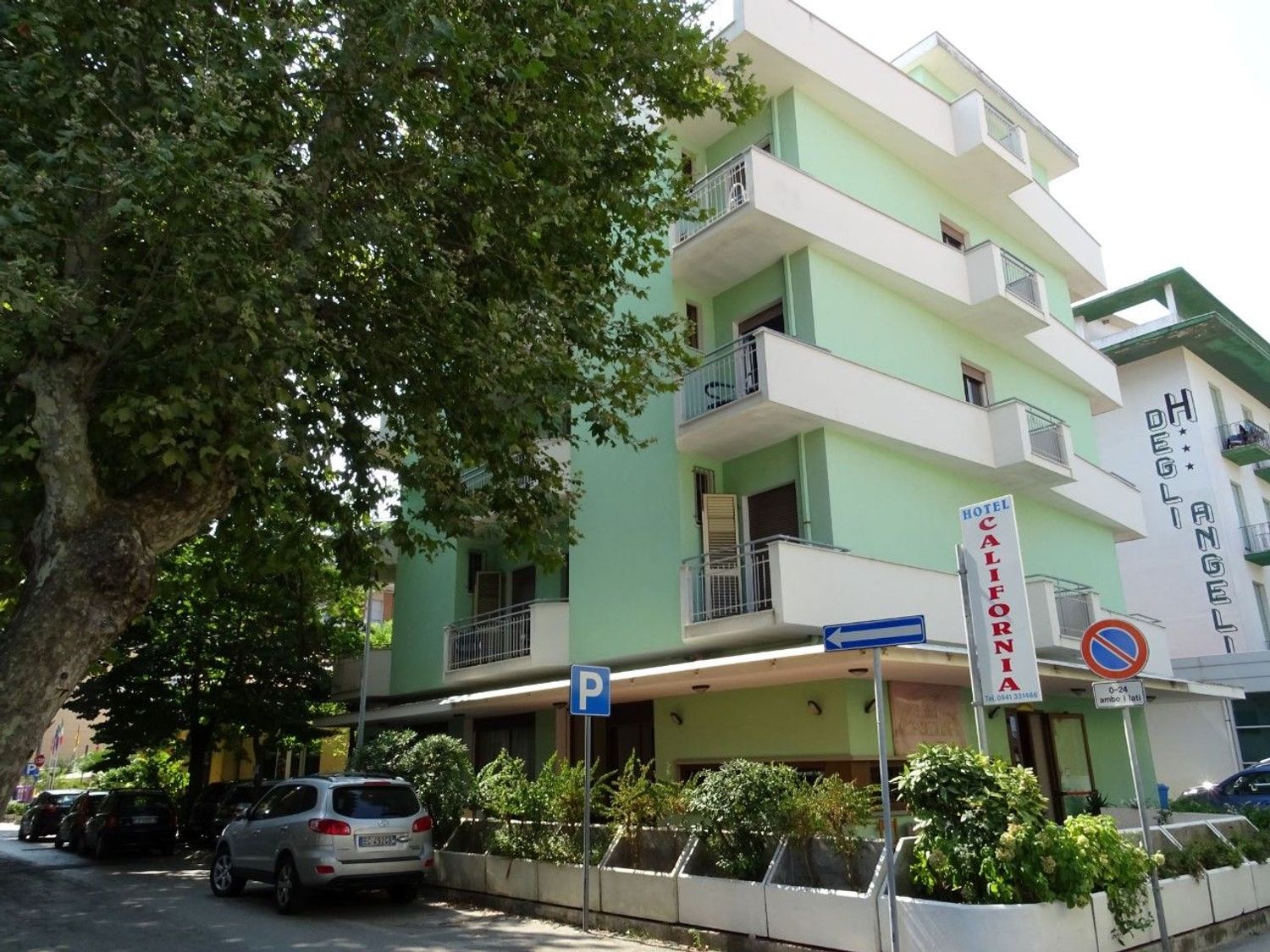 Locale commerciale in vendita a Cervia