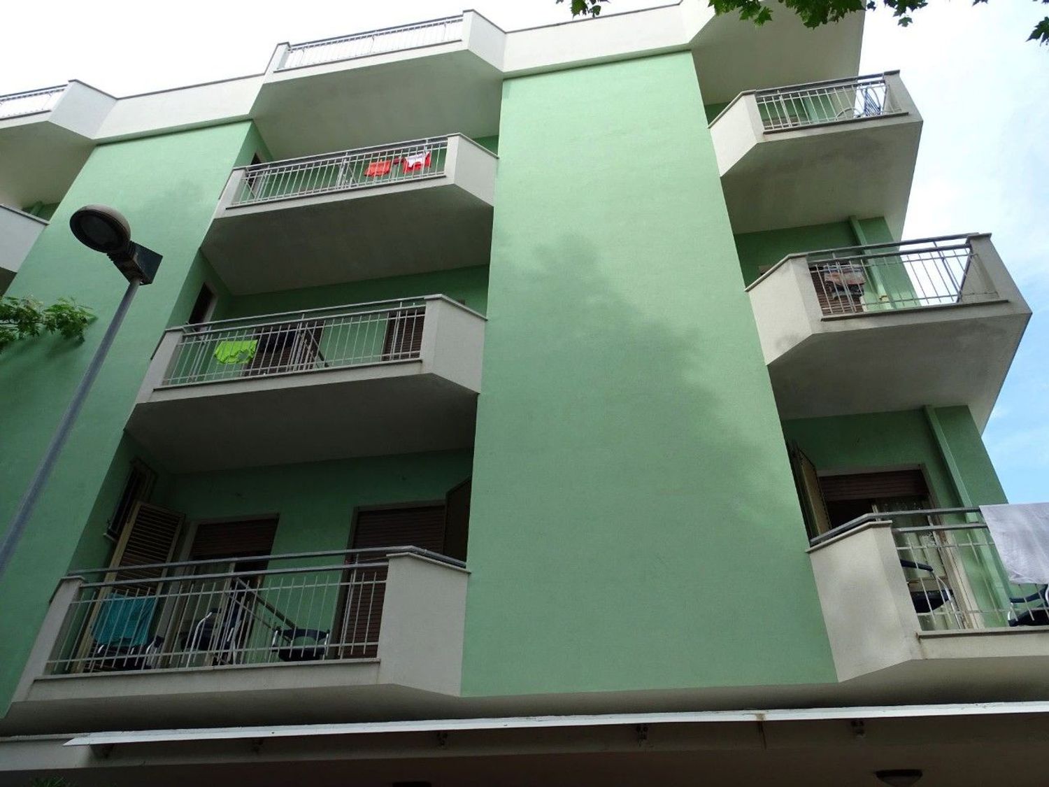 Locale commerciale in vendita a Cervia