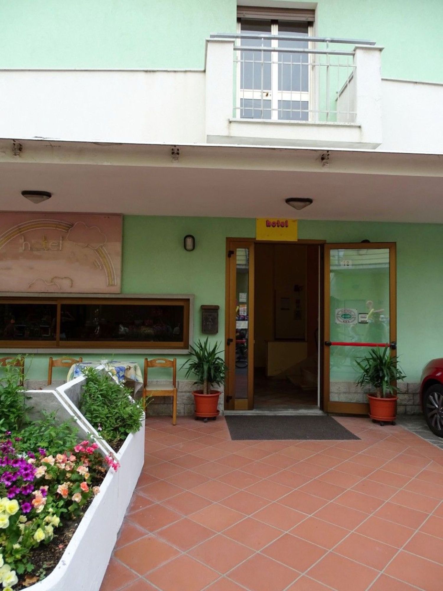 Locale commerciale in vendita a Cervia