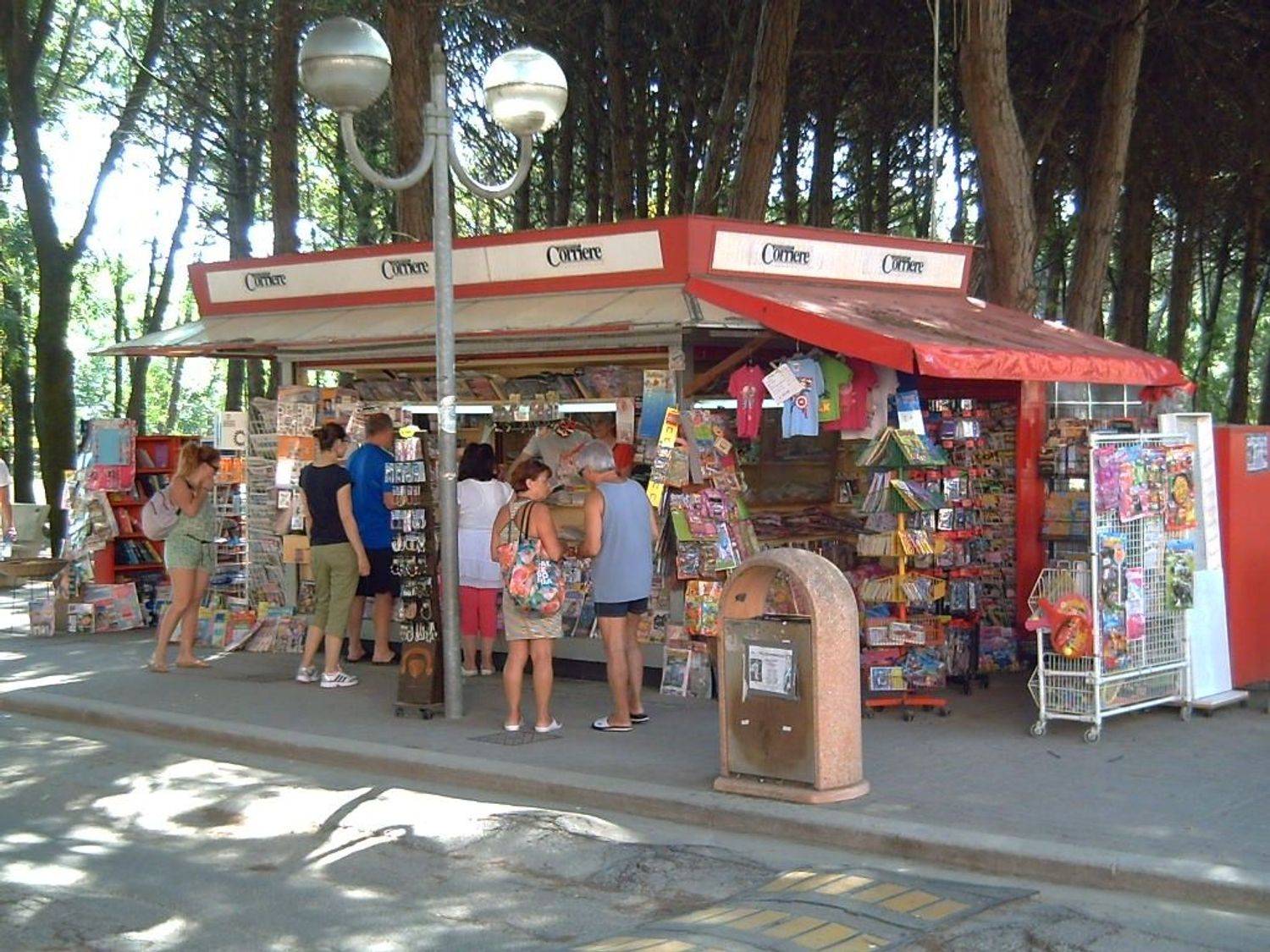 Locale commerciale in vendita a Cervia