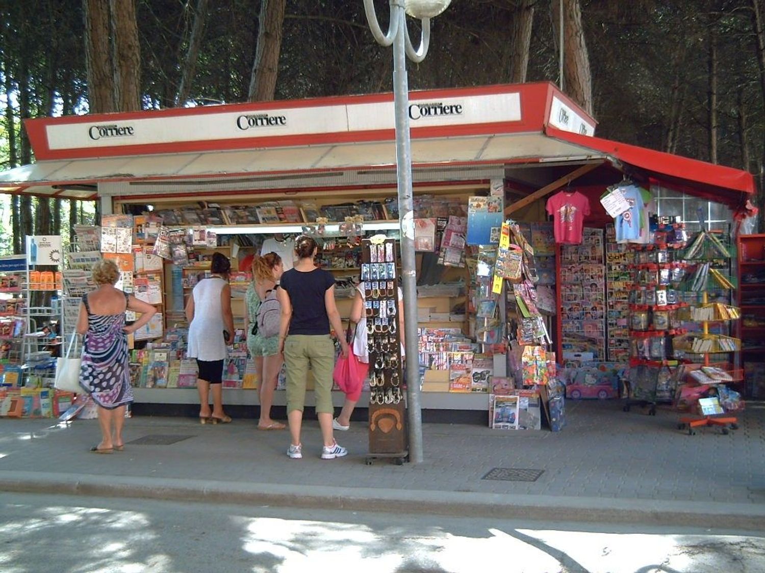 Locale commerciale in vendita a Cervia