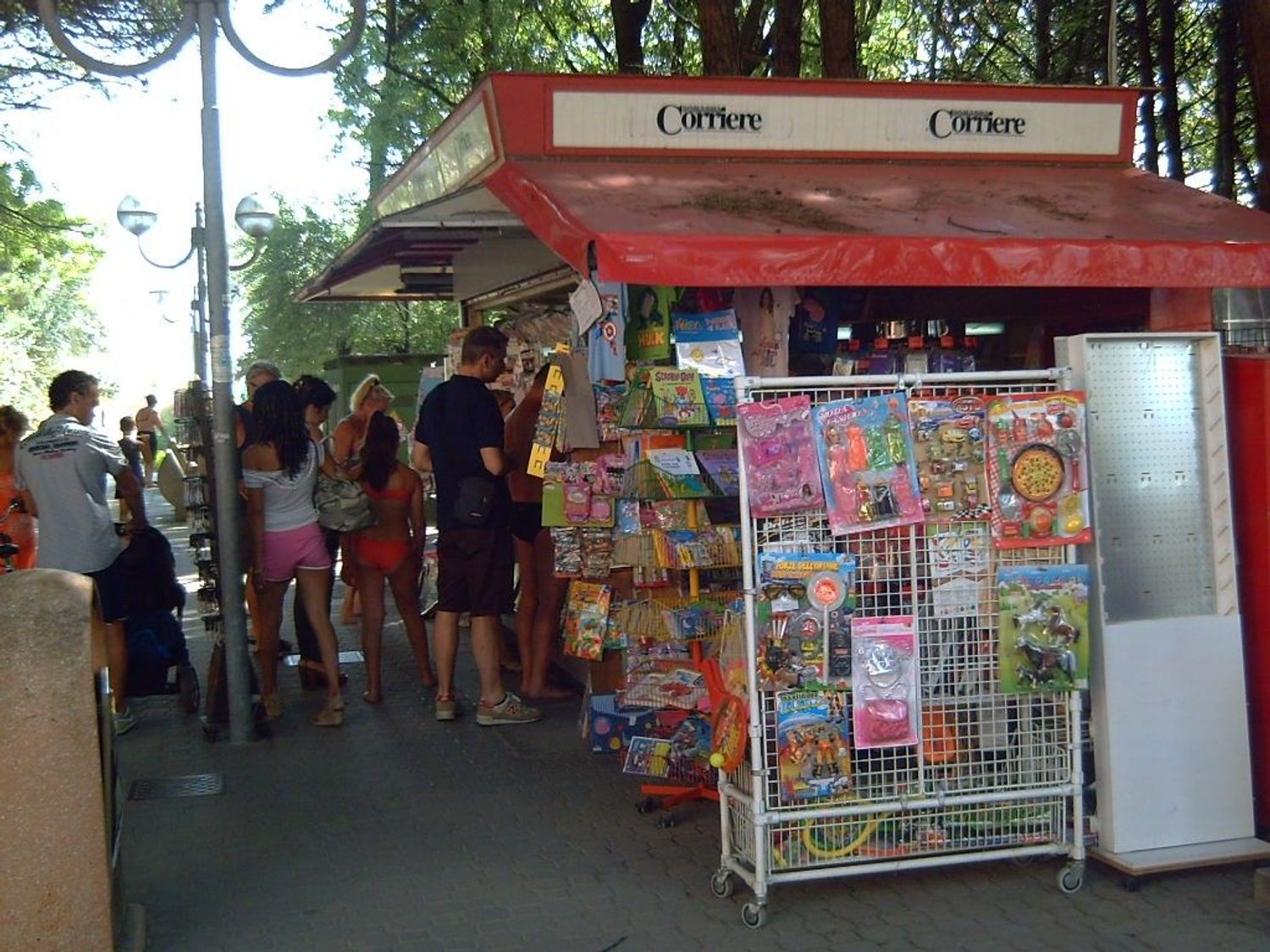 Locale commerciale in vendita a Cervia