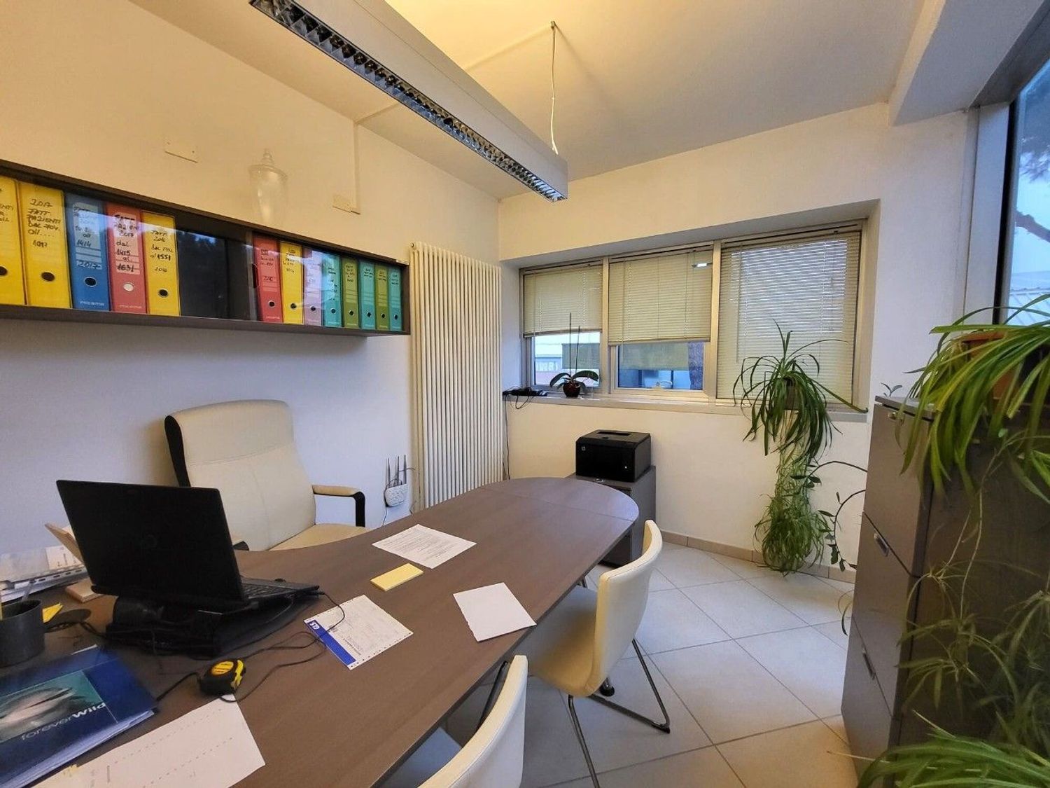 Locale commerciale in vendita a Cervia