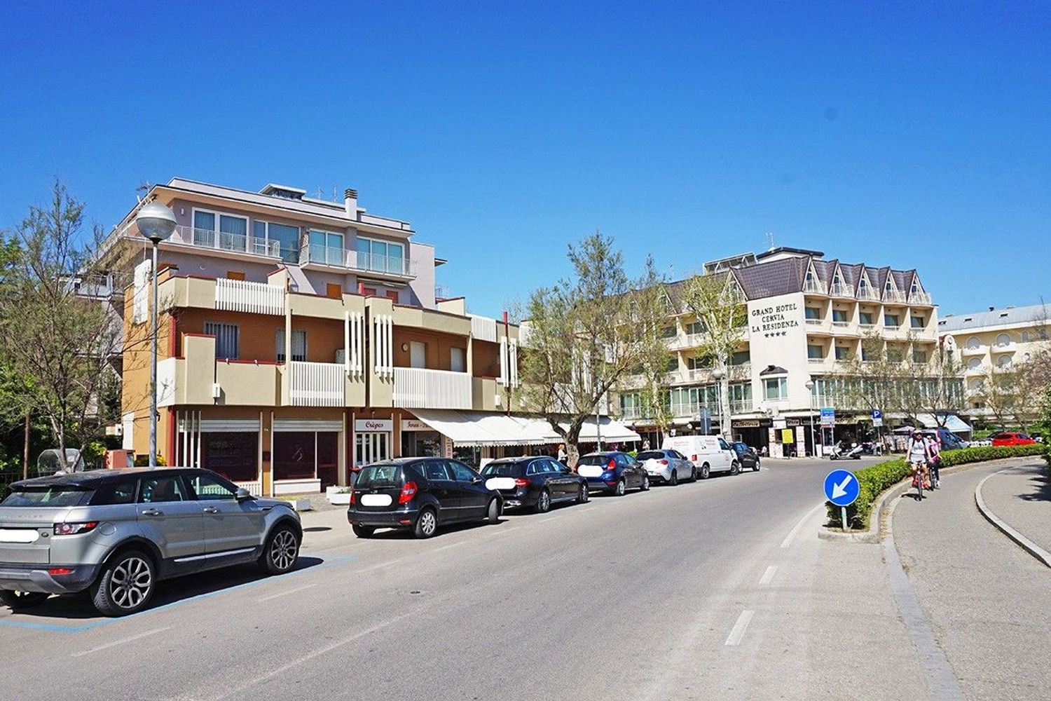 Locale commerciale in vendita a Cervia