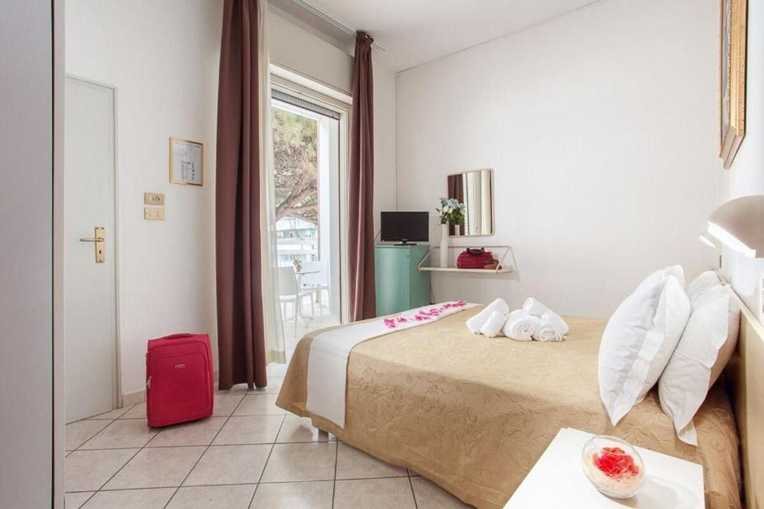 Locale commerciale in vendita a Ravenna