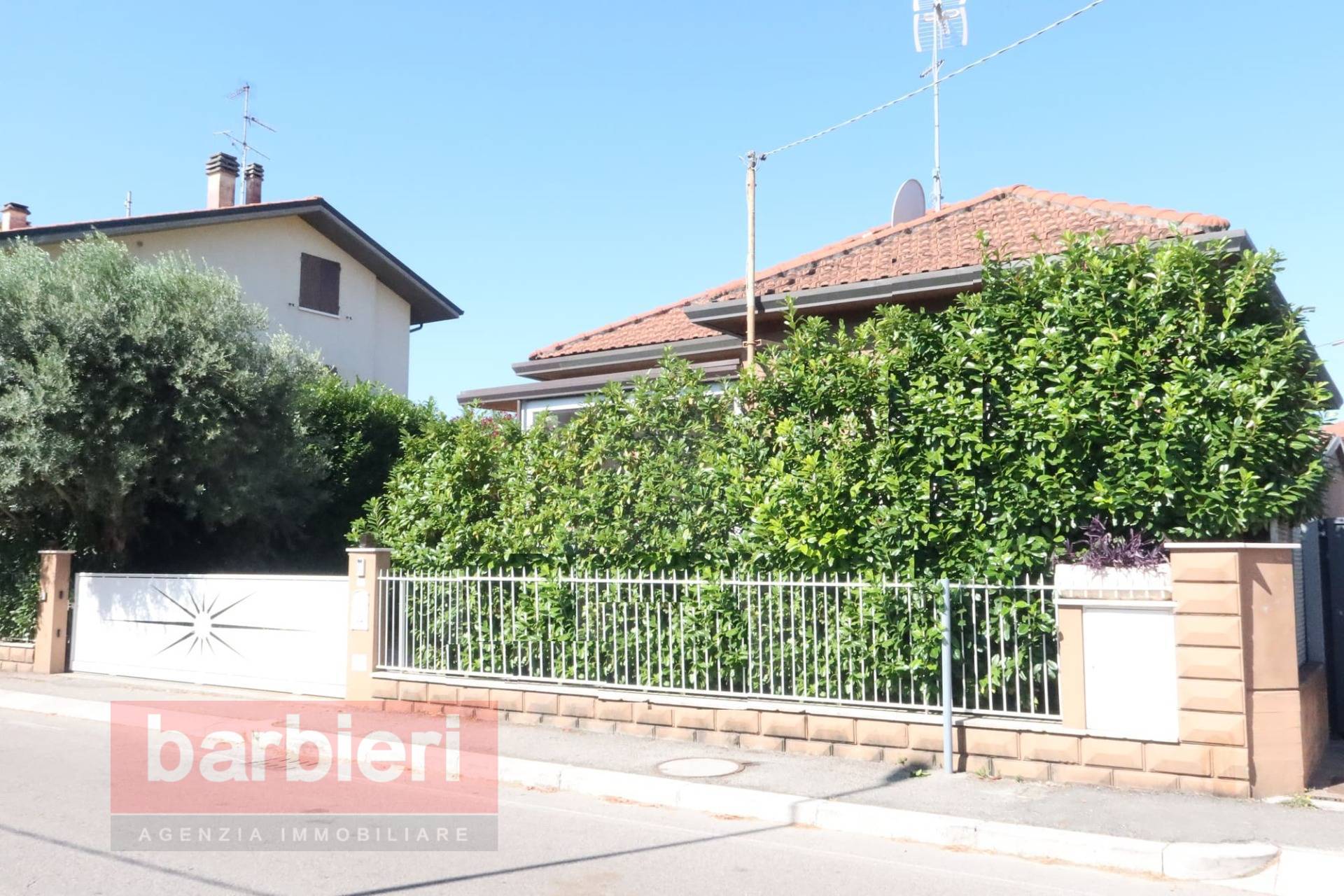 Villa in vendita a Cesena, Calabrina