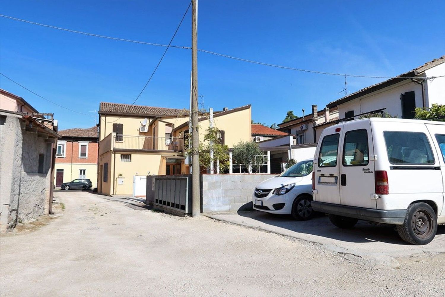 Box o garage in vendita a Ravenna