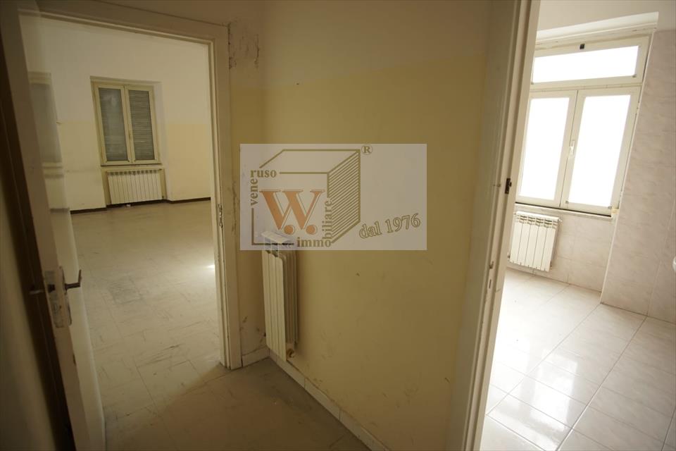 Attico da ristrutturare in corso vittorio colonna 9/11, Ischia