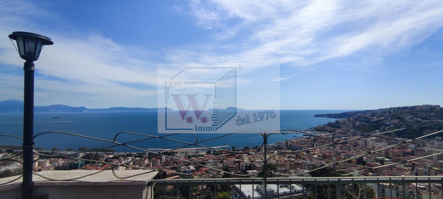 Attico in affitto in via aniello falcone 191, Napoli