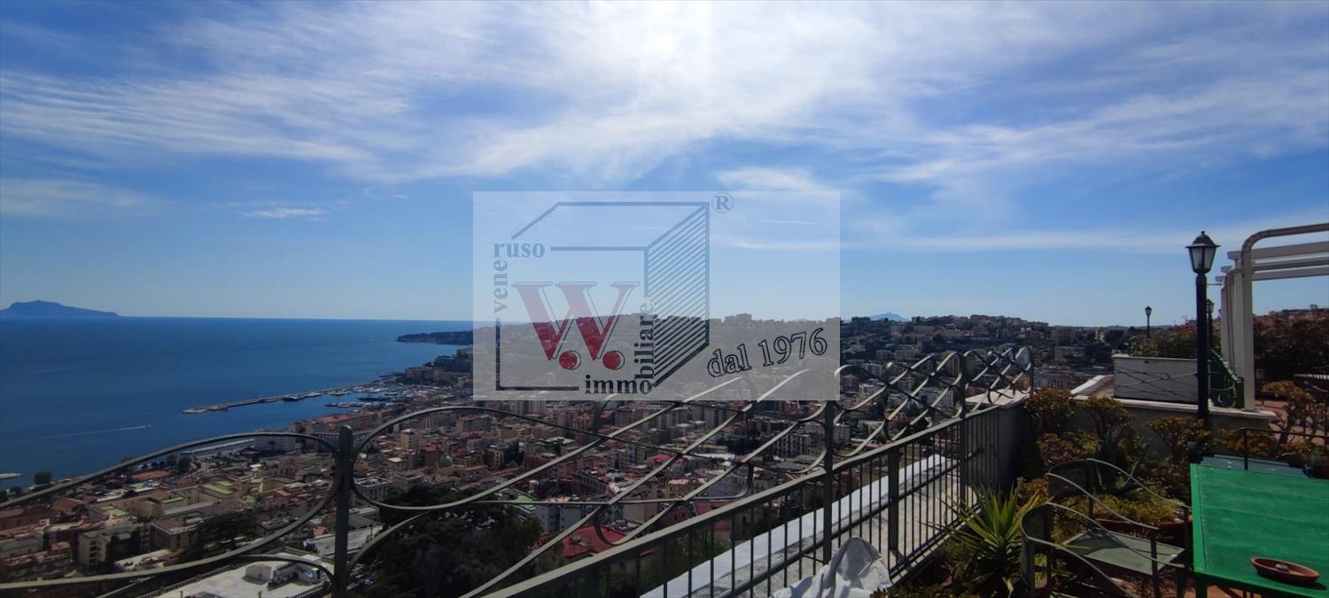 Attico in affitto in via aniello falcone 191, Napoli