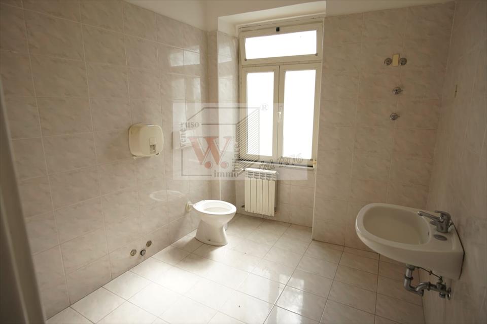 Stabile/Palazzo da ristrutturare in corso vittorio colonna 9/11, Ischia