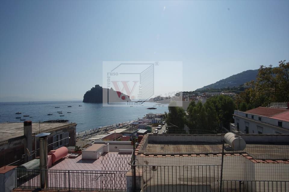 Stabile/Palazzo da ristrutturare in corso vittorio colonna 9, Ischia