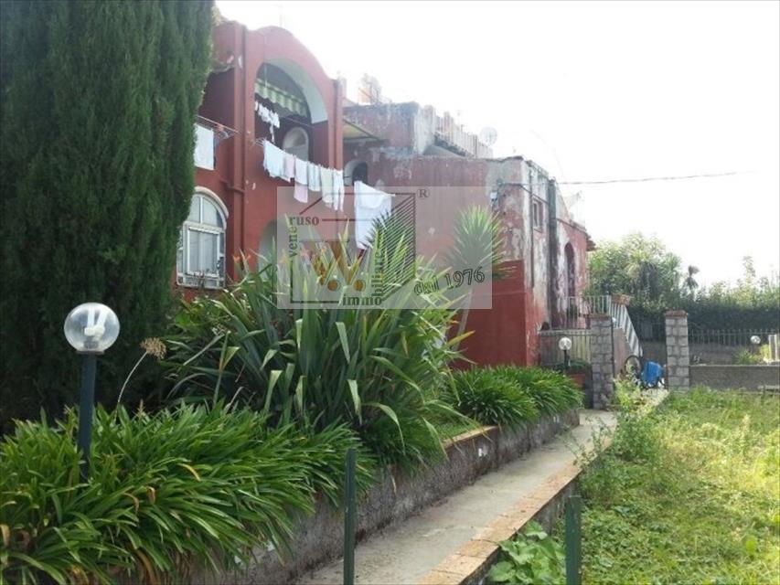 Stabile/Palazzo con giardino in via catena, Anacapri