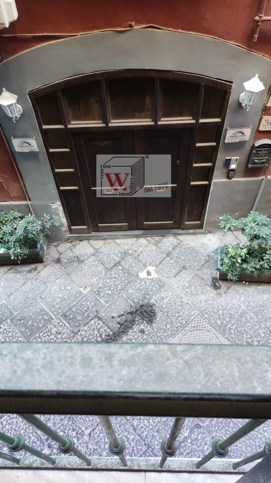 Monolocale ristrutturato in via atri 16, Napoli