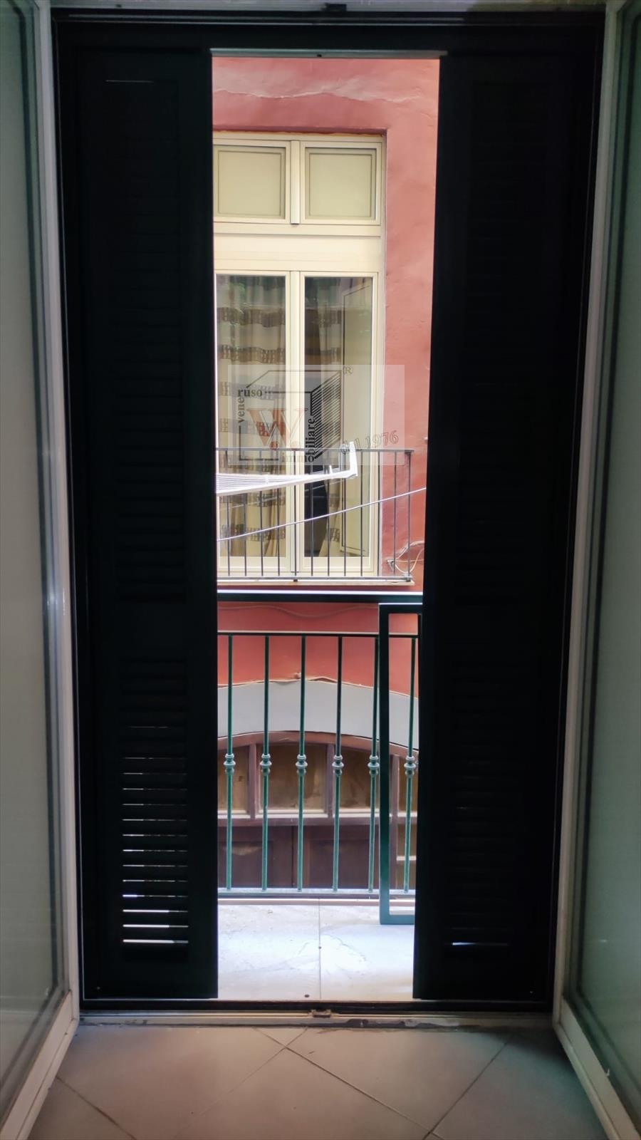 Monolocale ristrutturato in via atri 16, Napoli