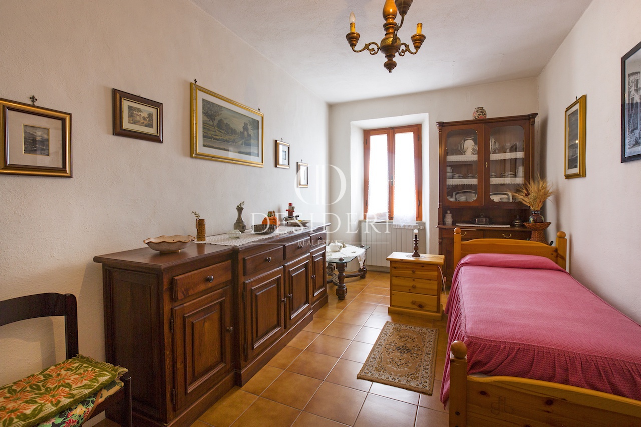 Quadrilocale da ristrutturare in piazza dell'incrociata, Roccastrada