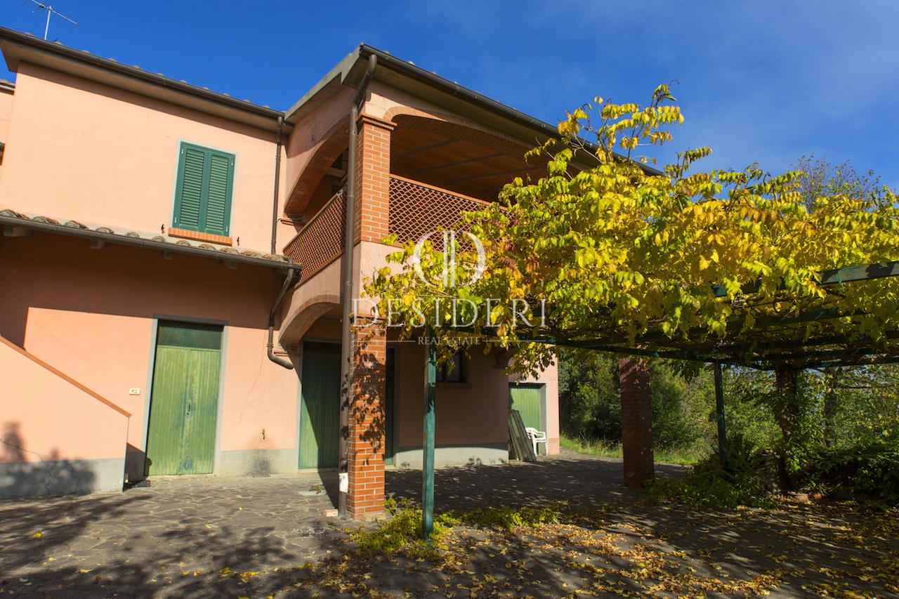 Rustico con giardino in via ombrone, Cinigiano