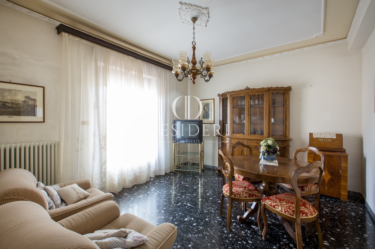 Appartamento con terrazzo a Cinigiano