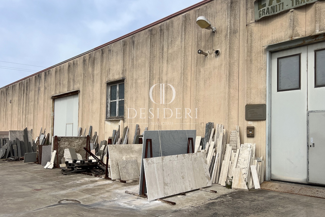 Capannone in vendita in strada statale 1 aurelia, Orbetello