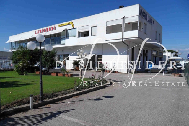 Attivit commerciale con giardino in via aurelia nord, Grosseto