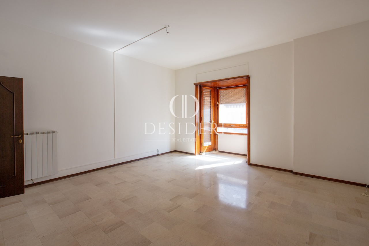 Appartamento da ristrutturare in via santorre di santarosa, Grosseto