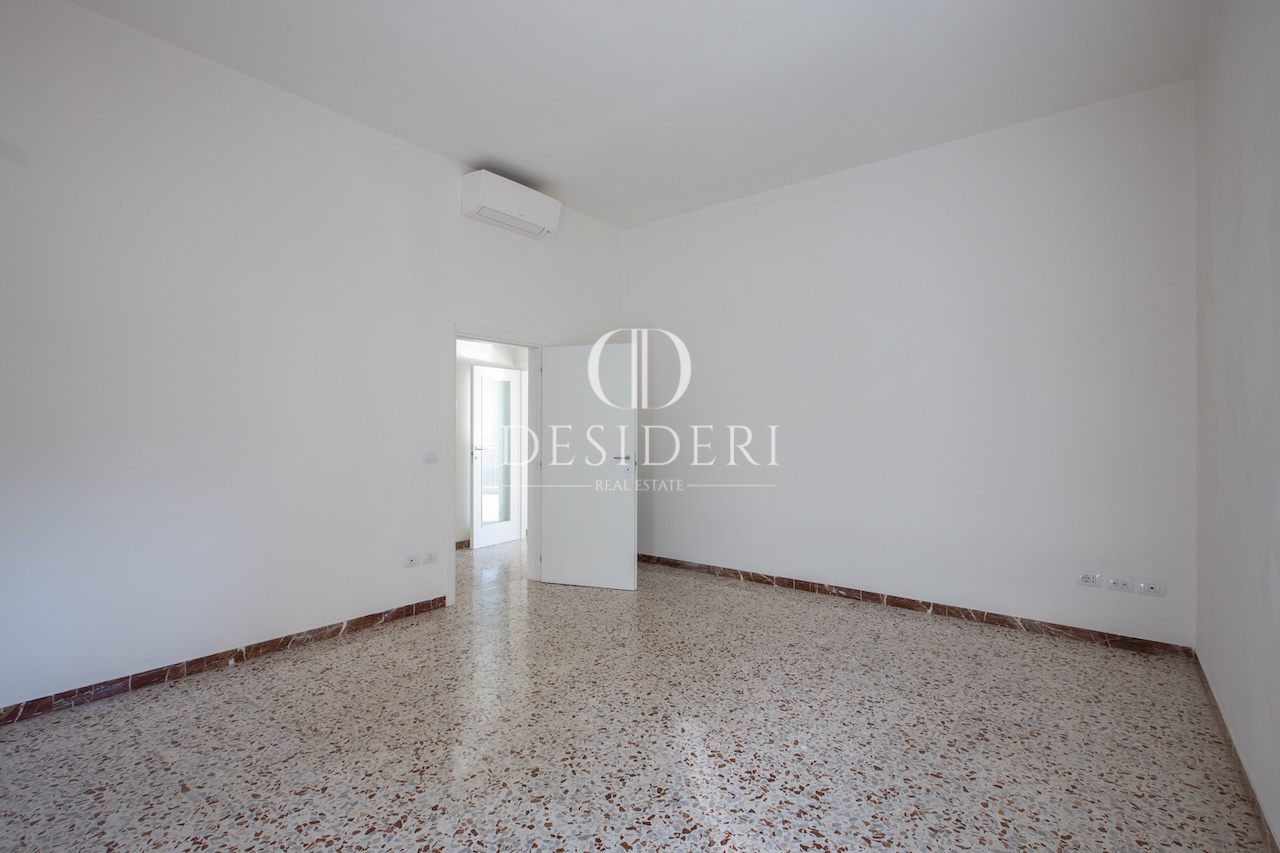 Ufficio con terrazzo in piazza brennero, Grosseto