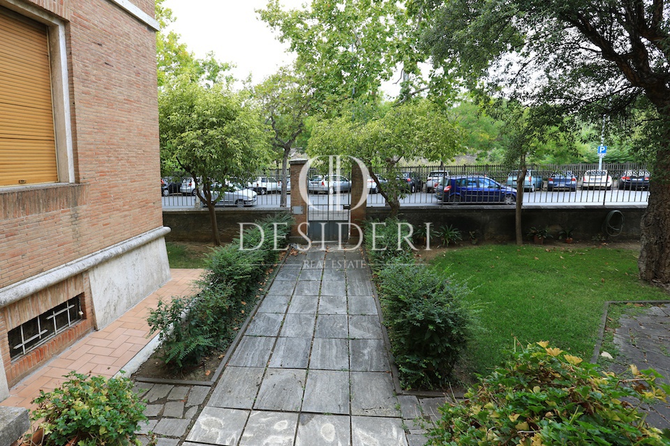 Casa indipendente con giardino in via sonnino, Grosseto