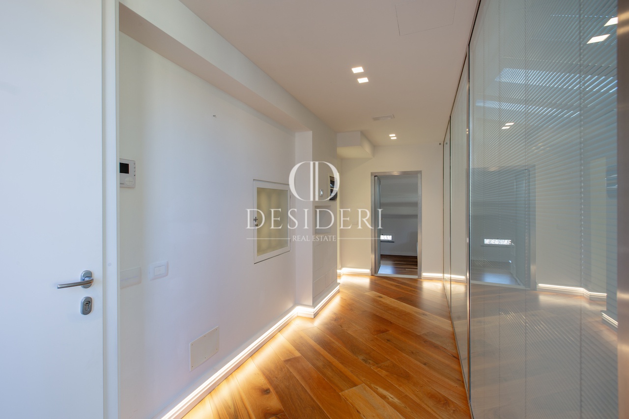 Attico con terrazzo in piazza dell'indipendenza, Grosseto