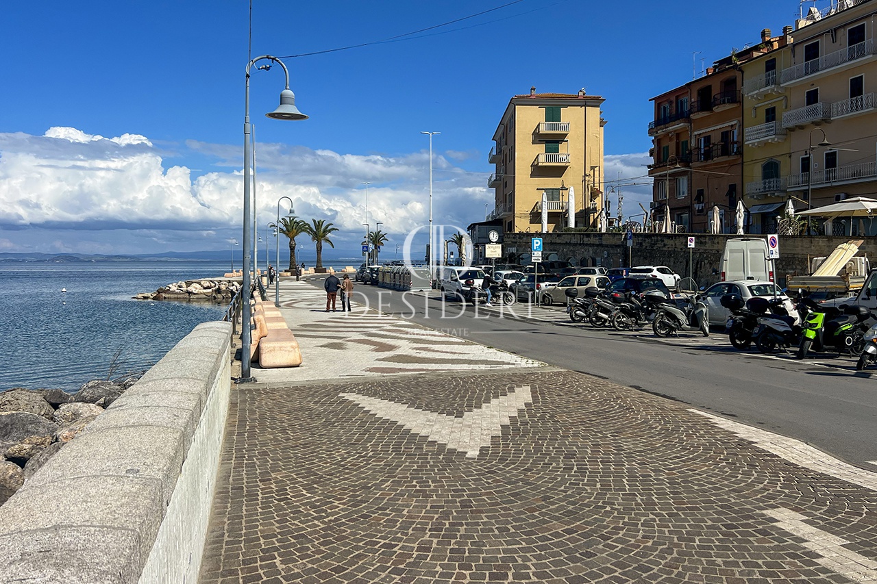 Attivit� commerciale in vendita in piazza vittorio emanuele, Monte Argentario