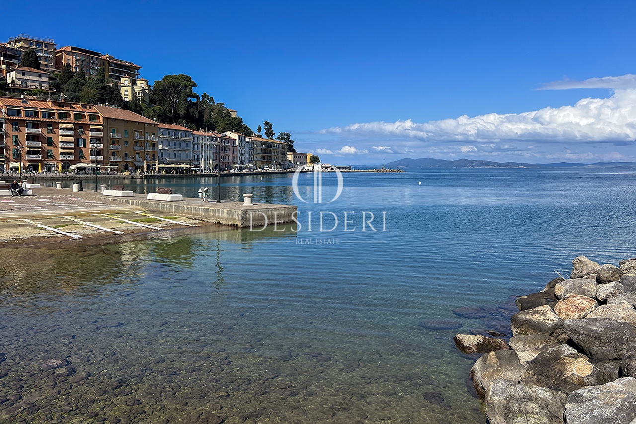 Attivit� commerciale in vendita in piazza vittorio emanuele, Monte Argentario