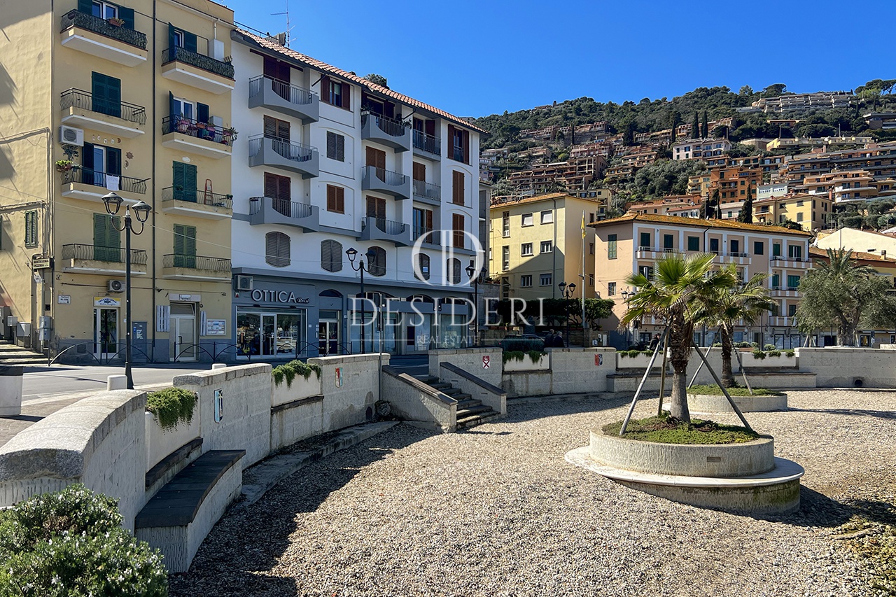 Attivit� commerciale in vendita in piazza vittorio emanuele, Monte Argentario