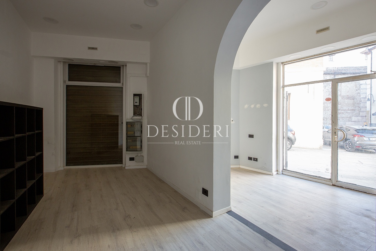 Attivit� commerciale in affitto/gestione in piazza mensini, Grosseto