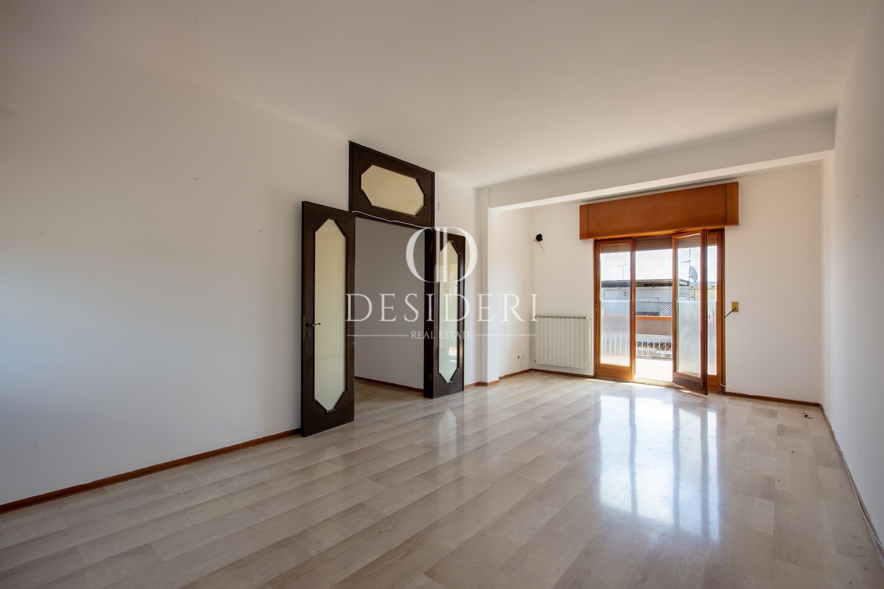 Attico con terrazzo in via santorre di santarosa, Grosseto