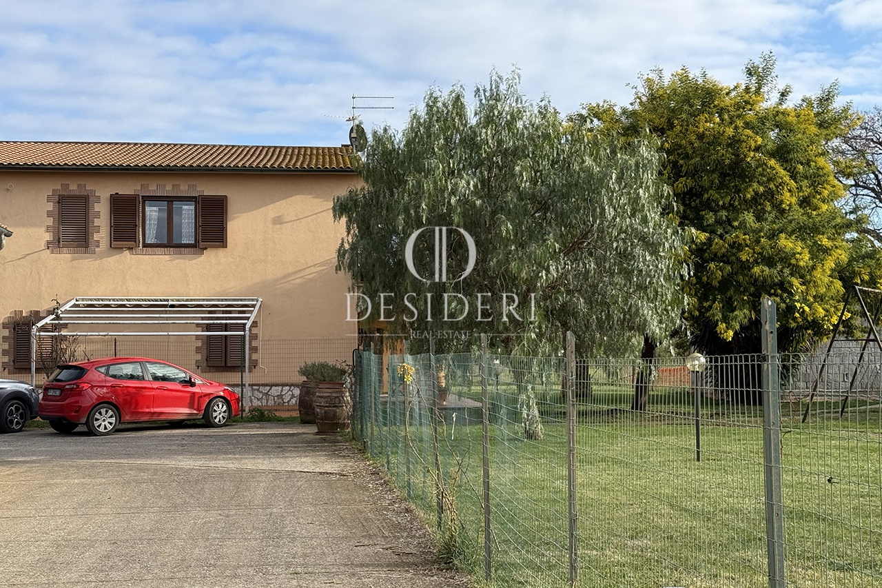 Attivit� commerciale con giardino in loc. pianetti di montemerano, Manciano