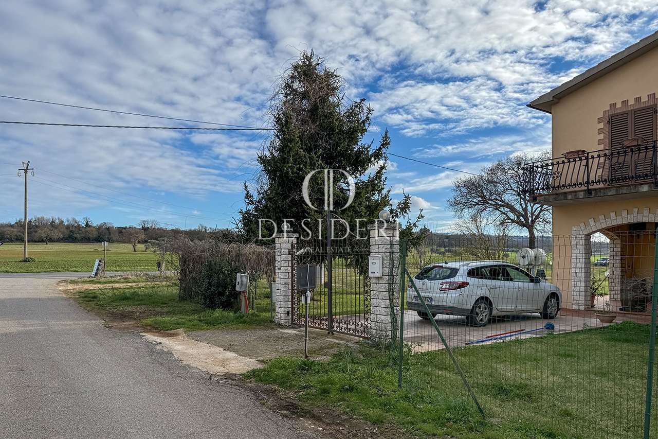 Attivit� commerciale con giardino in loc. pianetti di montemerano, Manciano