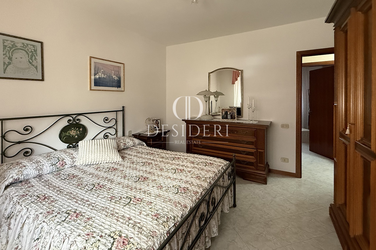 Appartamento con terrazzo in via mercurio, Roccastrada