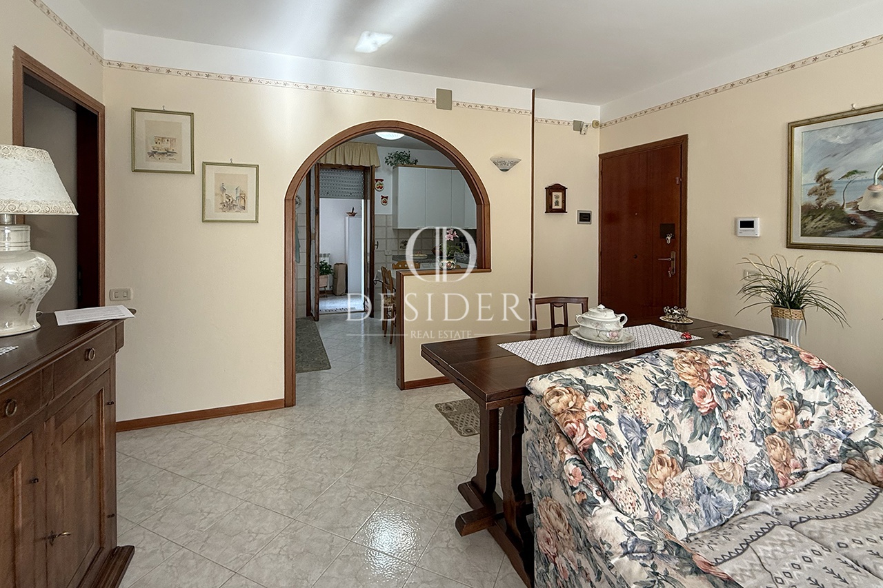 Appartamento con terrazzo in via mercurio, Roccastrada