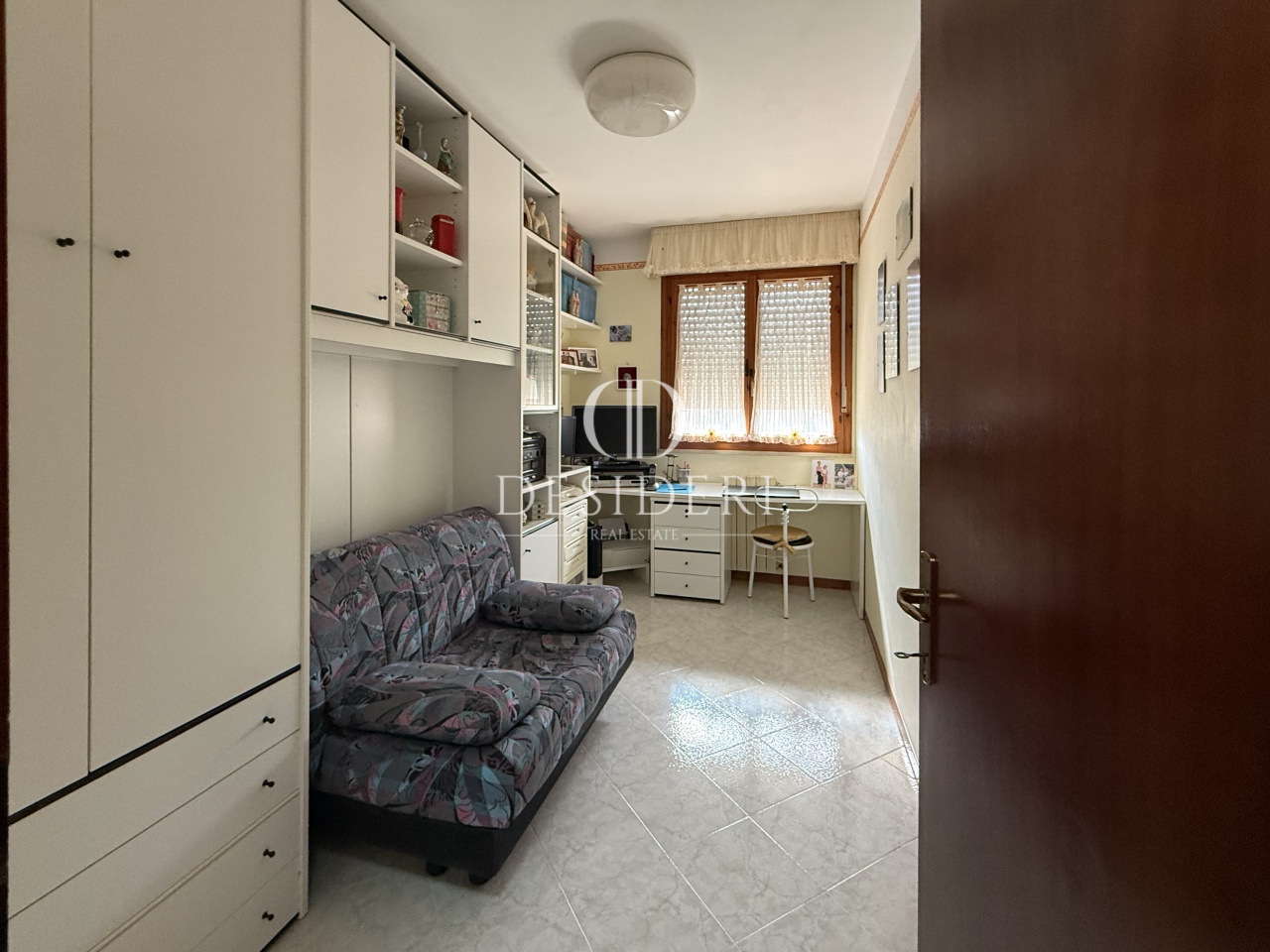 Appartamento con terrazzo in via mercurio, Roccastrada