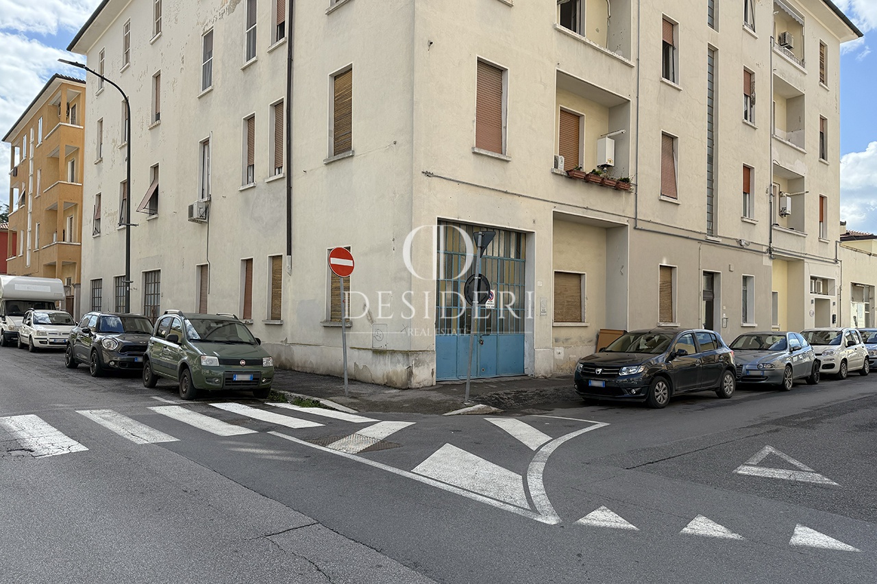 Laboratorio da ristrutturare in via trento, Grosseto