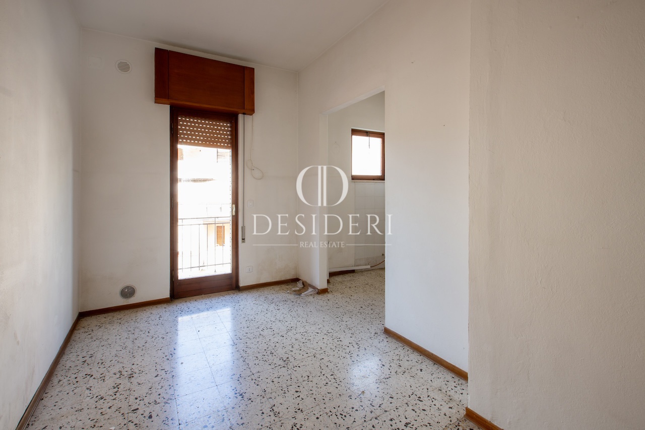 Appartamento da ristrutturare in via santorre di santarosa, Grosseto