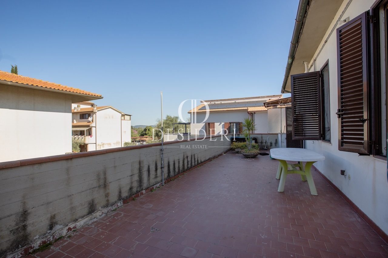 Casa indipendente con terrazzo in via rosellana, Grosseto
