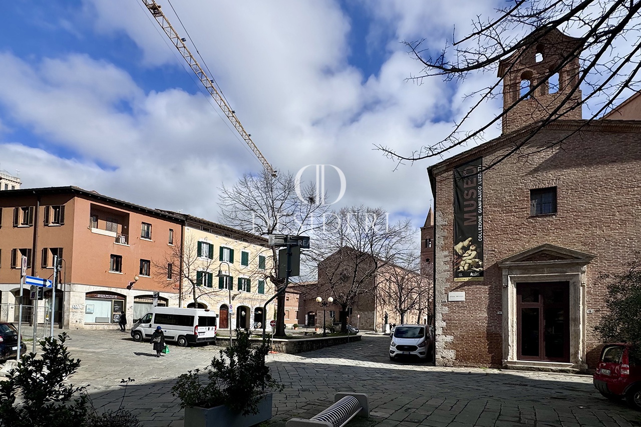 Trilocale arredato in affitto in via montebello, Grosseto