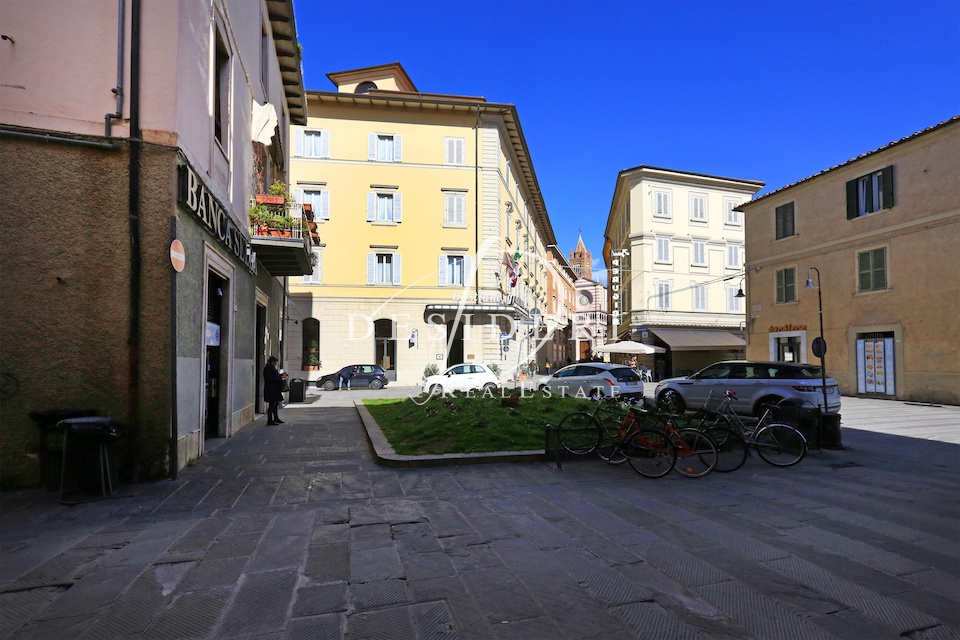 Ufficio ristrutturato in piazza gioberti, Grosseto