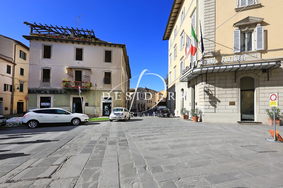 Ufficio ristrutturato in piazza gioberti, Grosseto